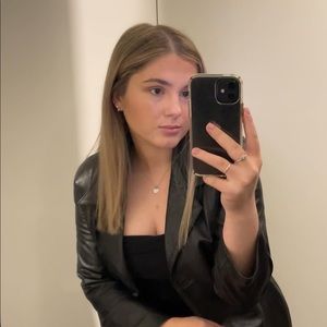 Meet your Posher, Brooke